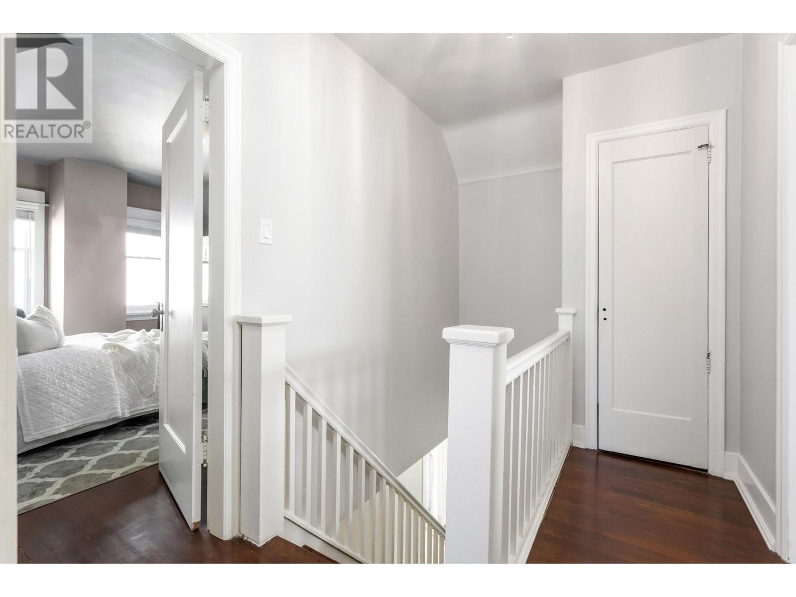 Listing Picture 25 of 40 : 4671 W 13TH AVENUE, Vancouver / 溫哥華 - 魯藝地產 Yvonne Lu Group - MLS Medallion Club Member