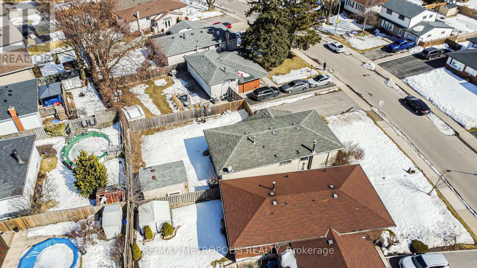 280 Cranbrook Drive, Hamilton, Ontario  L9C 4T3 - Photo 10 - X12011544