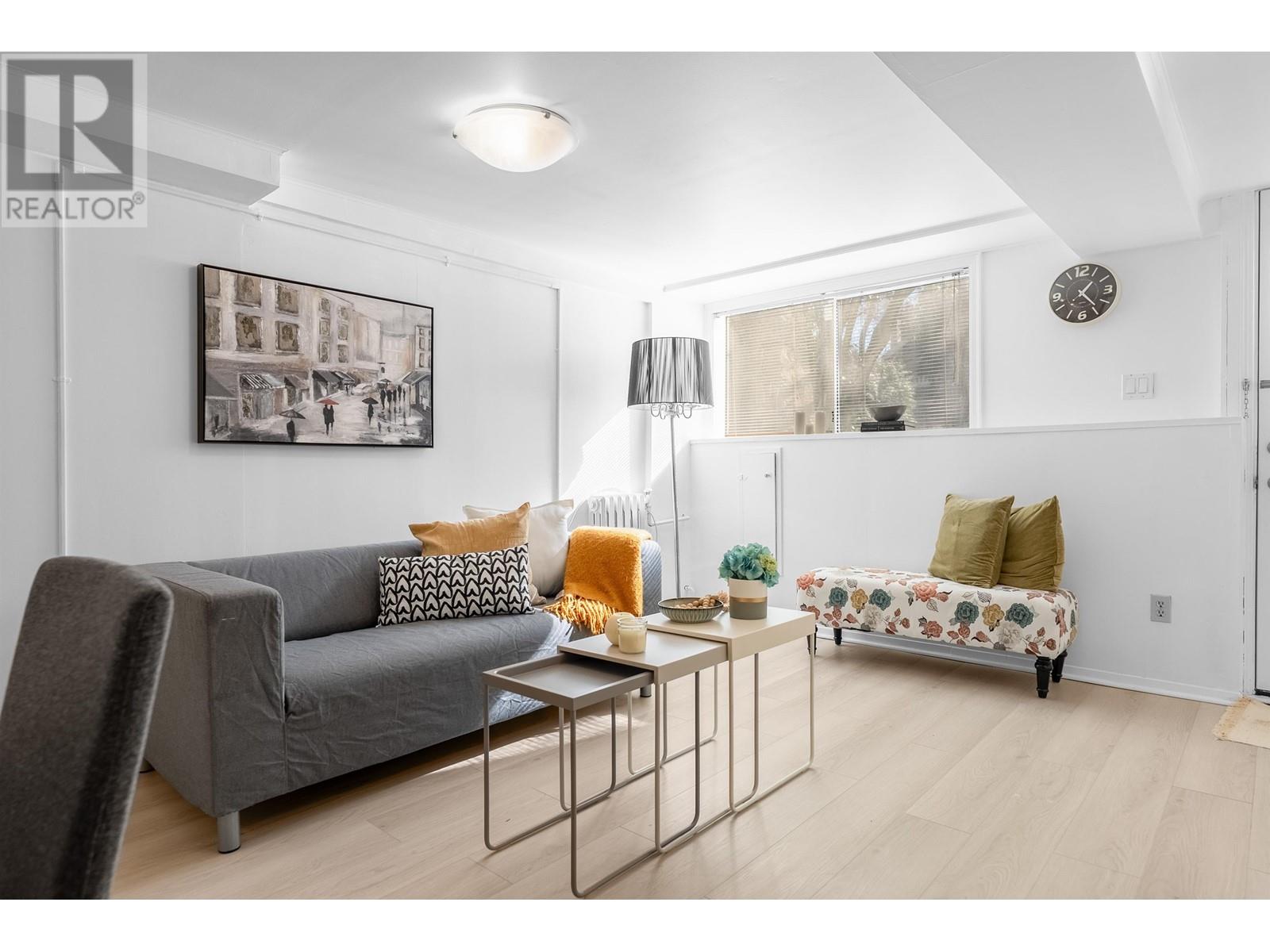 Listing Picture 22 of 29 : 3443 W 2ND AVENUE, Vancouver / 溫哥華 - 魯藝地產 Yvonne Lu Group - MLS Medallion Club Member