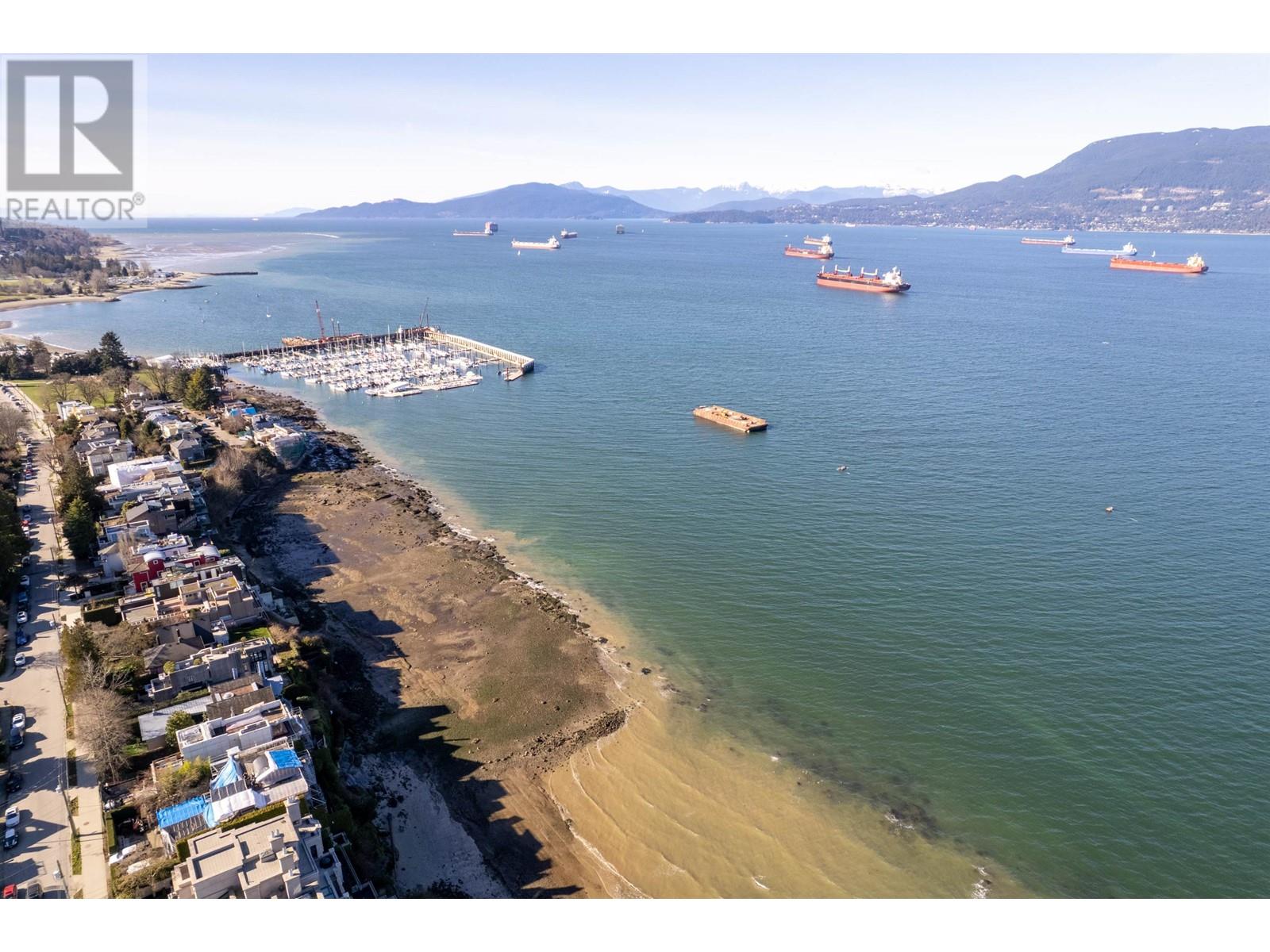 Listing Picture 29 of 29 : 3443 W 2ND AVENUE, Vancouver / 溫哥華 - 魯藝地產 Yvonne Lu Group - MLS Medallion Club Member