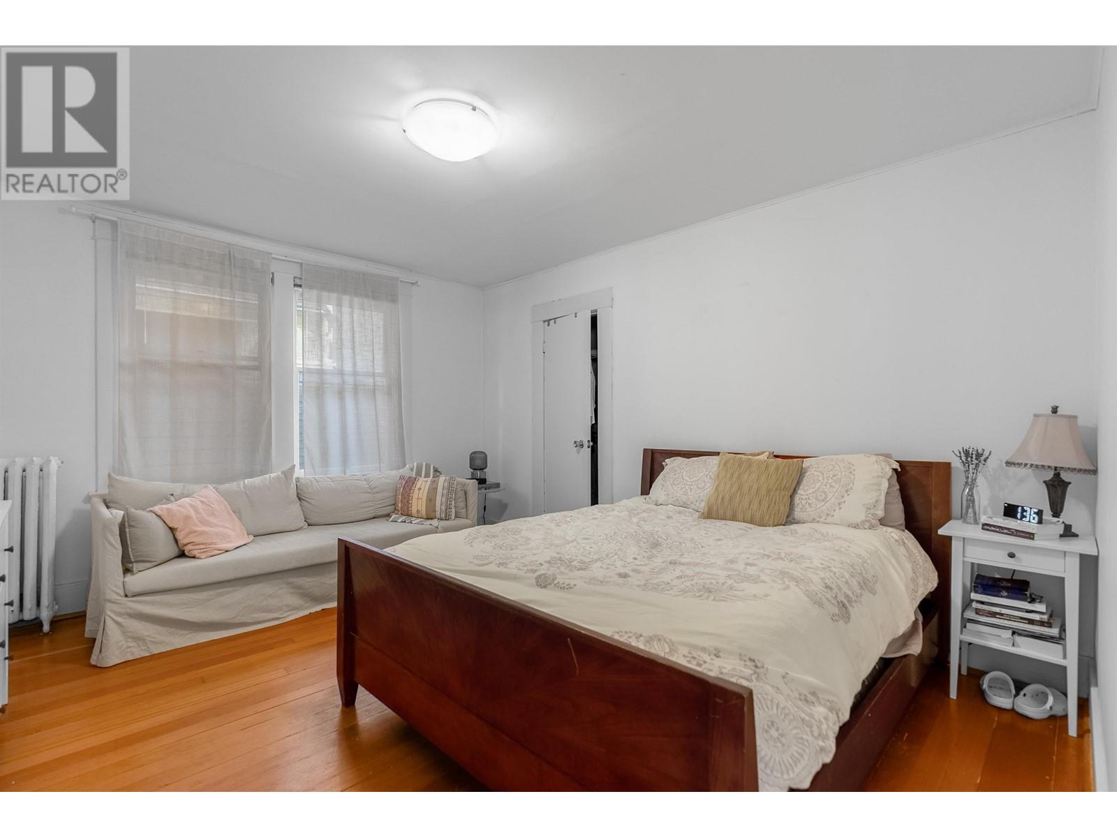 Listing Picture 7 of 29 : 3443 W 2ND AVENUE, Vancouver / 溫哥華 - 魯藝地產 Yvonne Lu Group - MLS Medallion Club Member