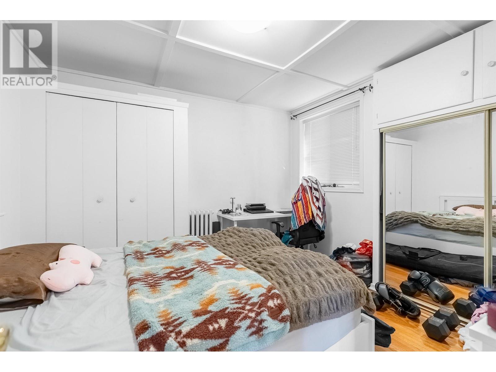 Listing Picture 18 of 29 : 3443 W 2ND AVENUE, Vancouver / 溫哥華 - 魯藝地產 Yvonne Lu Group - MLS Medallion Club Member