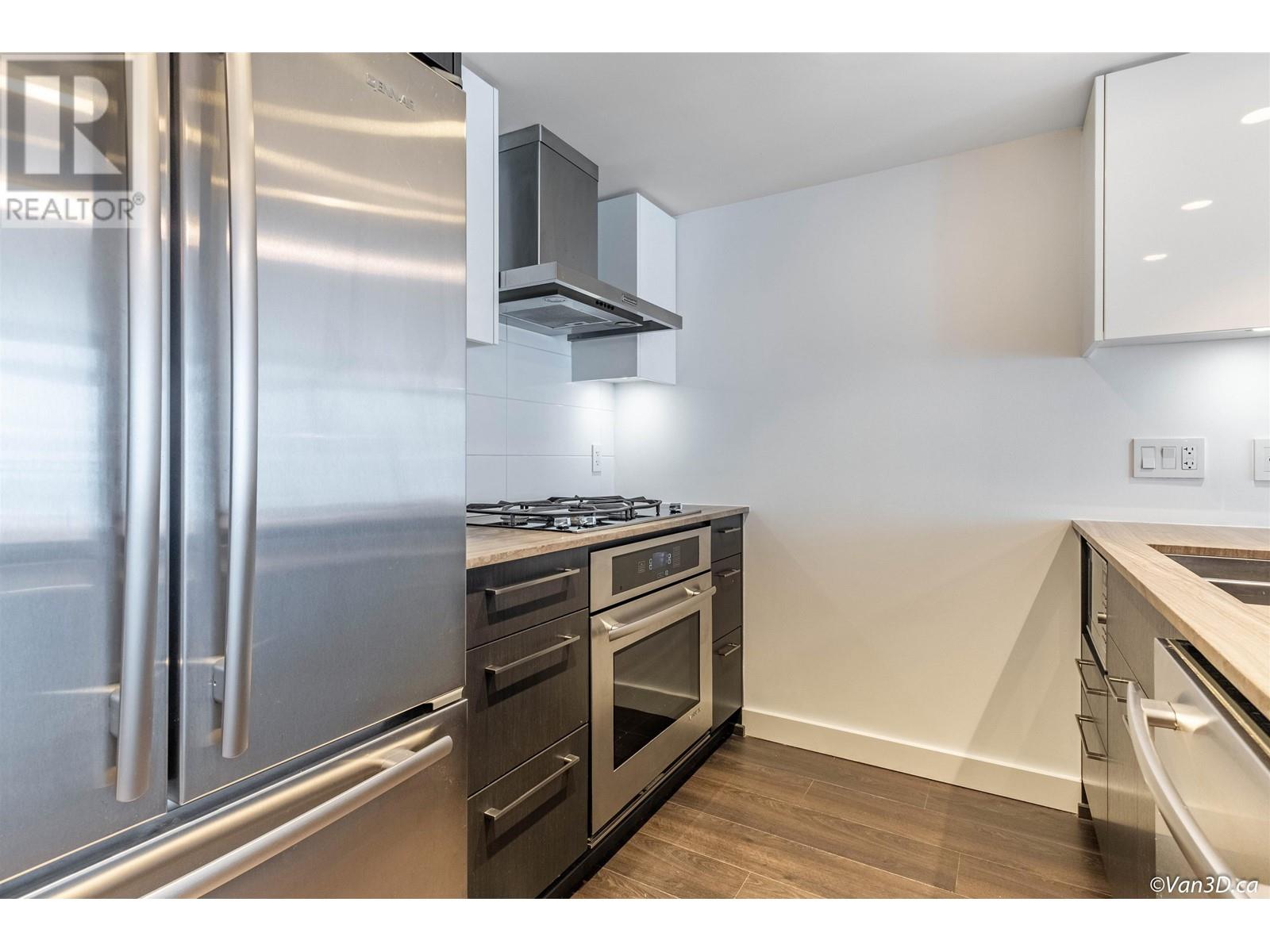 816 1618 Quebec Street, Vancouver, British Columbia  V6A 0C5 - Photo 2 - R2975961