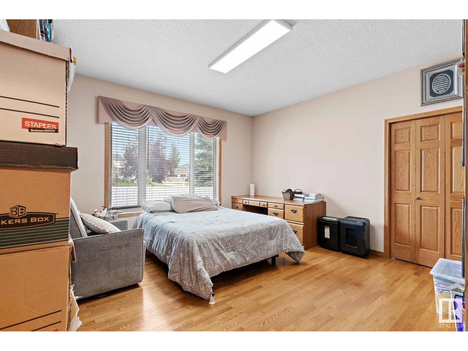 Property at 285 ESTATE DR image 3