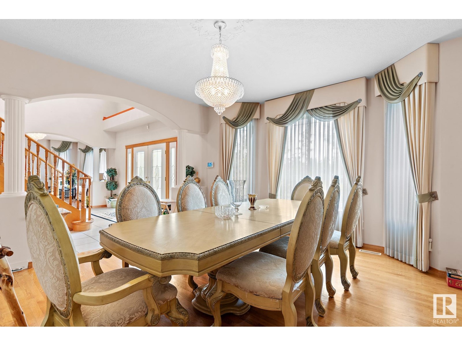 Property at 285 ESTATE DR image 2