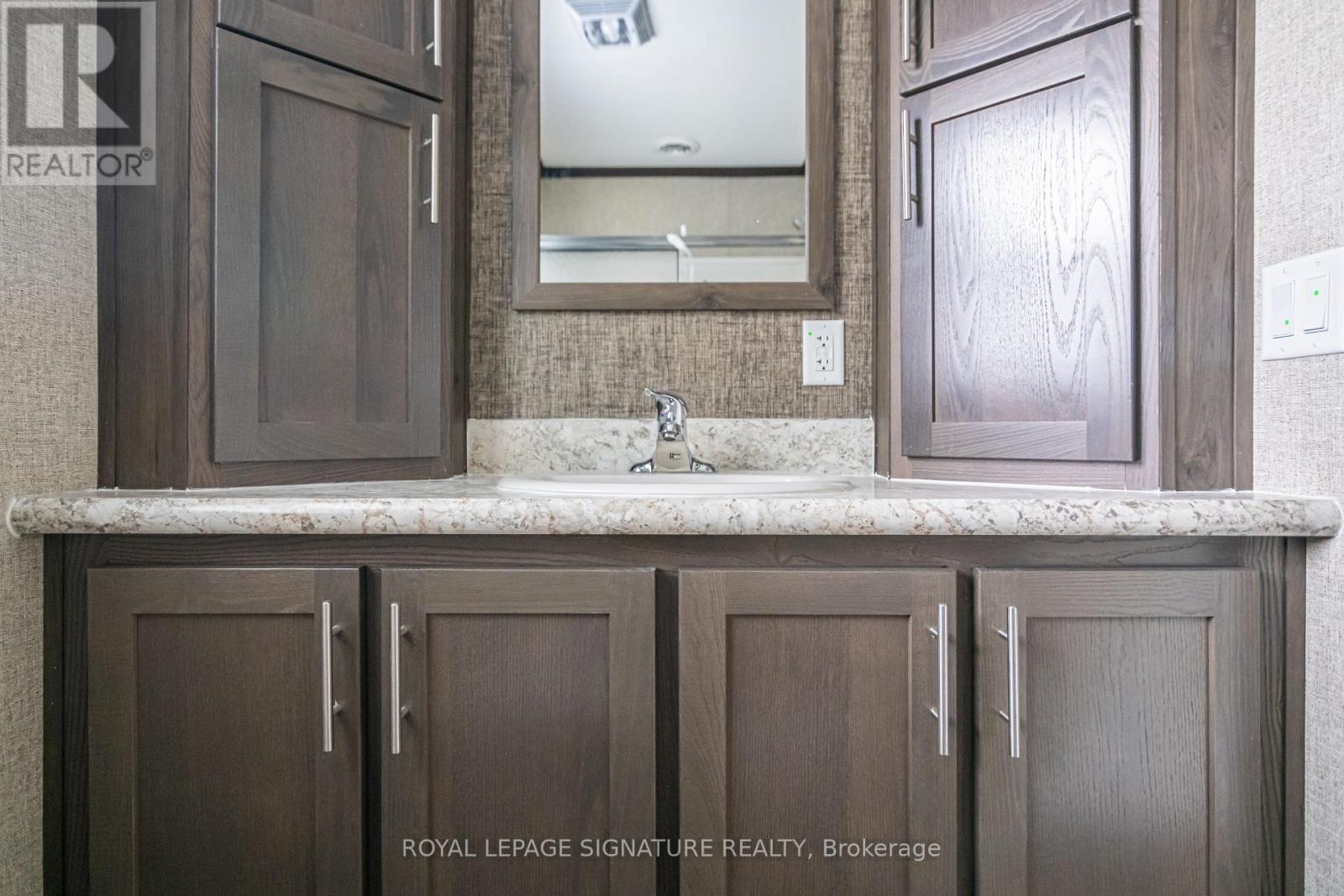 126 Regency Drive, Chatham-Kent (Chatham), Ontario  N7L 4E4 - Photo 13 - X12011558