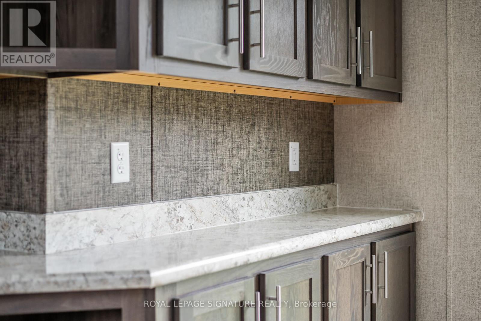 126 Regency Drive, Chatham-Kent (Chatham), Ontario  N7L 4E4 - Photo 31 - X12011558