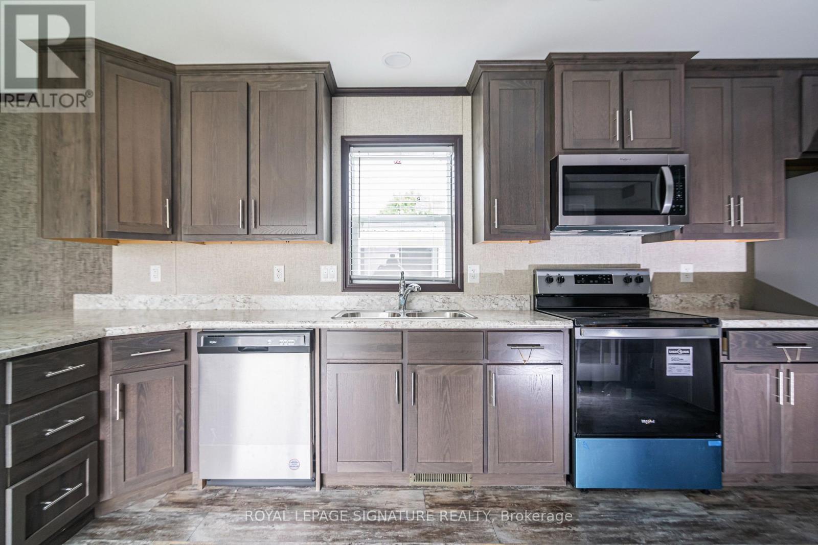 126 Regency Drive, Chatham-Kent (Chatham), Ontario  N7L 4E4 - Photo 34 - X12011558