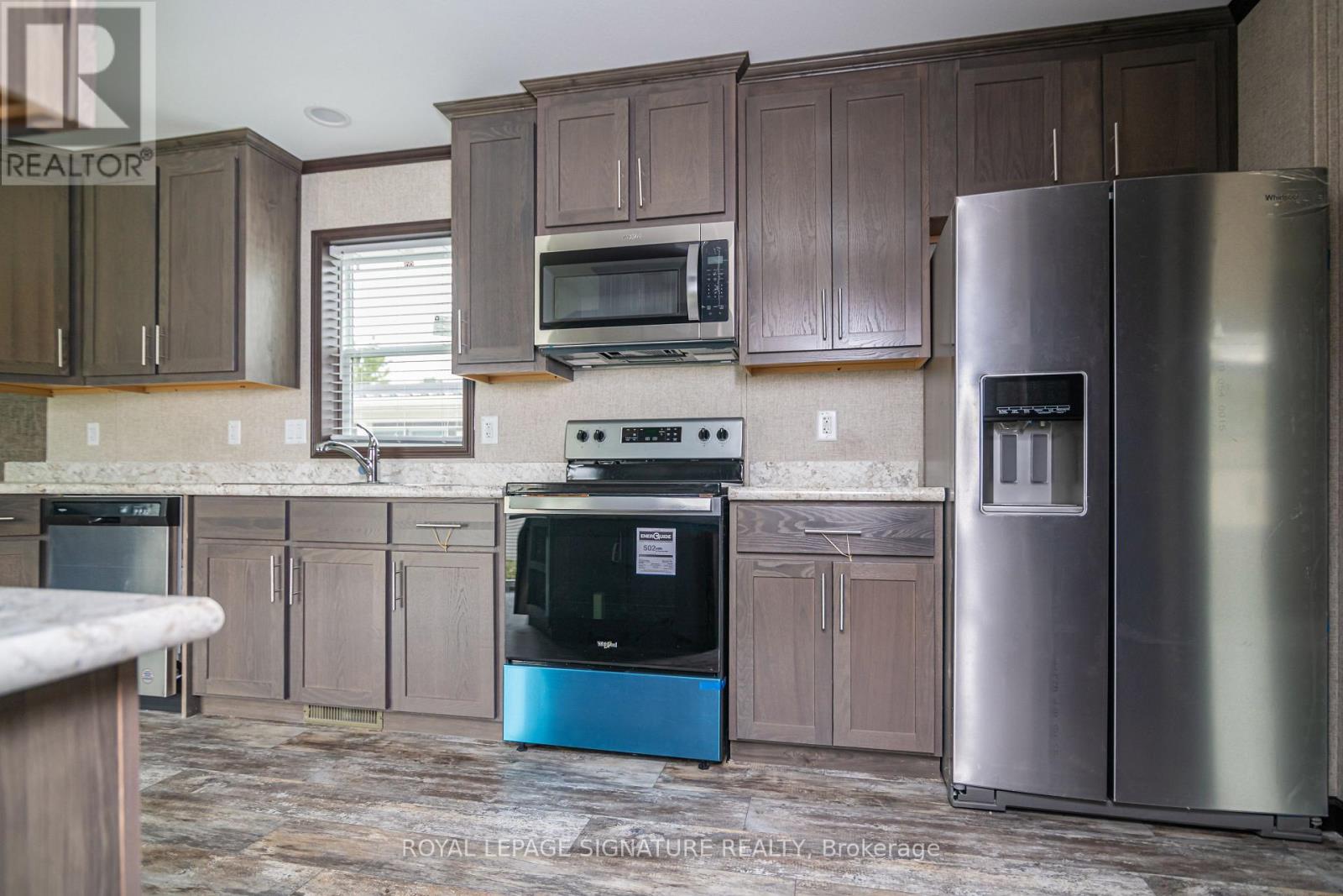 126 Regency Drive, Chatham-Kent (Chatham), Ontario  N7L 4E4 - Photo 8 - X12011558