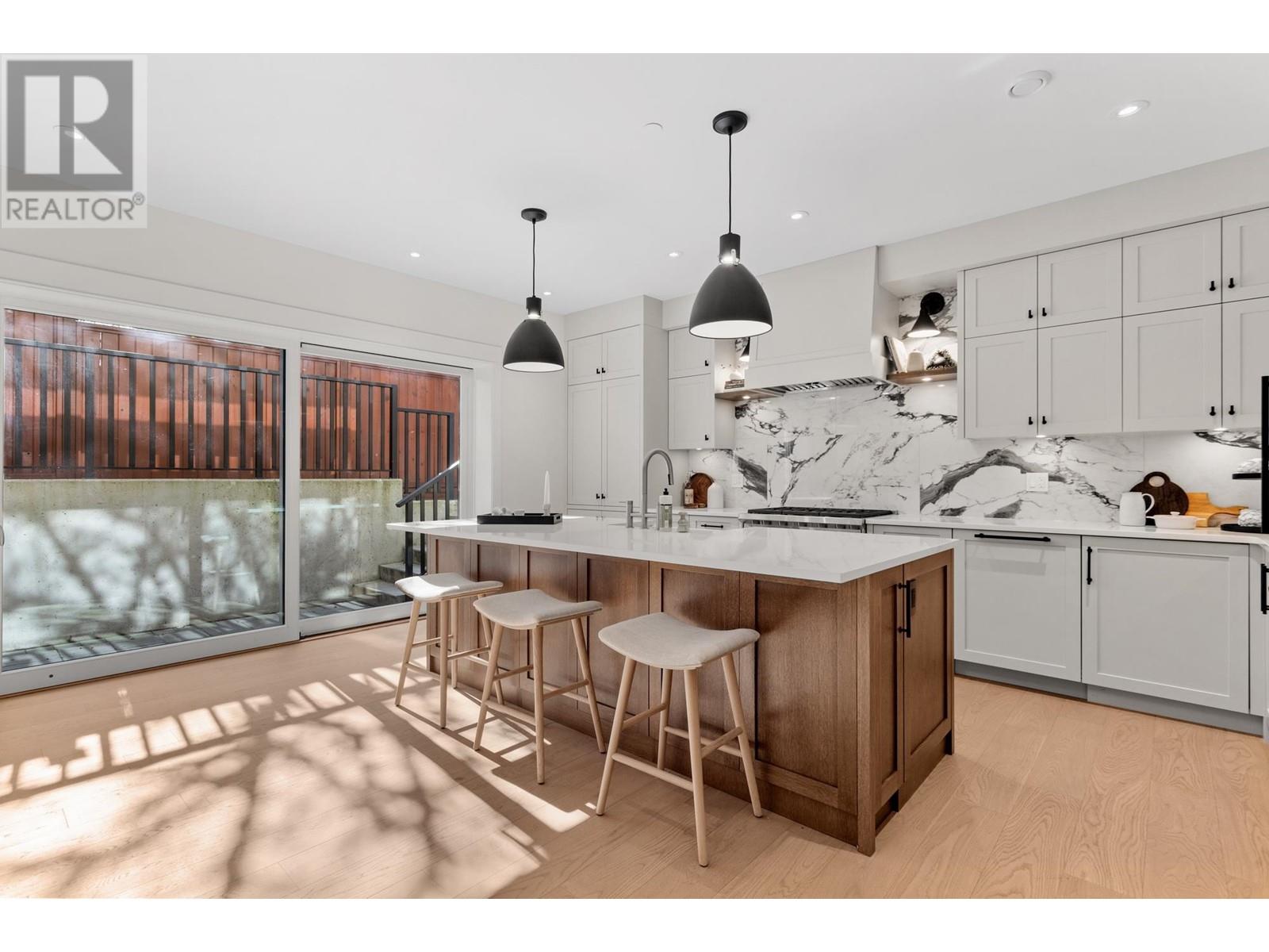 3304 Mayfair Avenue, Vancouver, British Columbia  V6N 0C5 - Photo 5 - R2976053