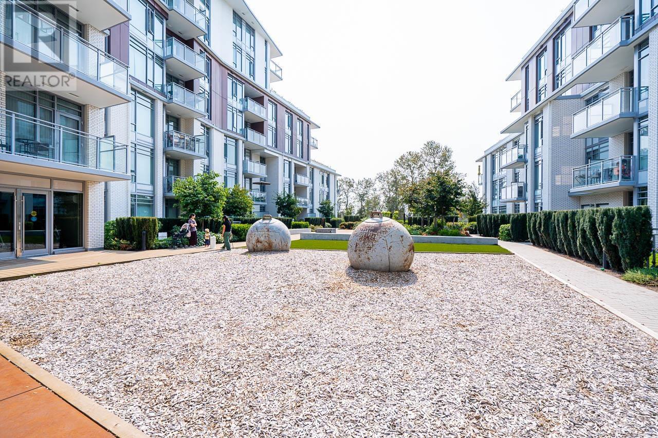 Listing Picture 32 of 40 : 101 3188 RIVERWALK AVENUE, Vancouver / 溫哥華 - 魯藝地產 Yvonne Lu Group - MLS Medallion Club Member