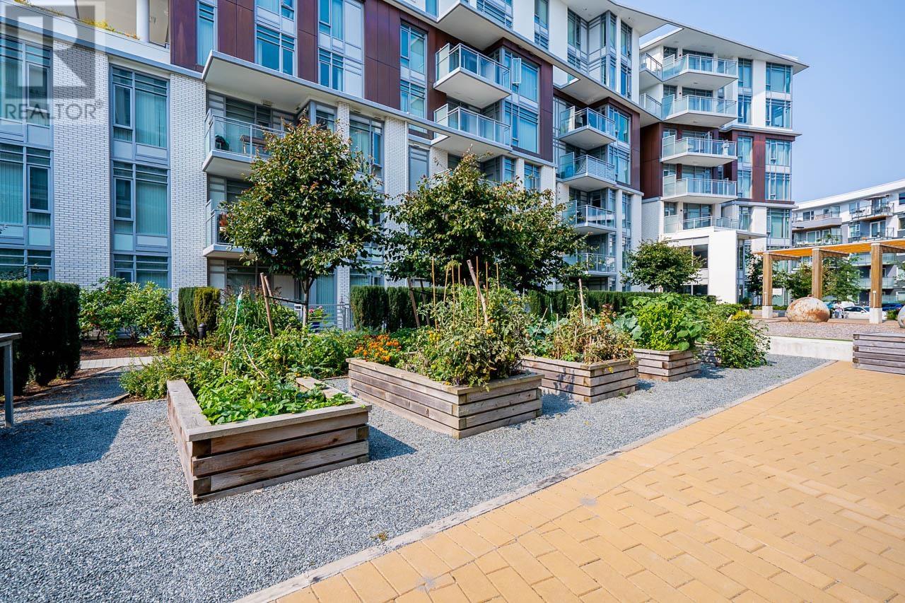 Listing Picture 33 of 40 : 101 3188 RIVERWALK AVENUE, Vancouver / 溫哥華 - 魯藝地產 Yvonne Lu Group - MLS Medallion Club Member