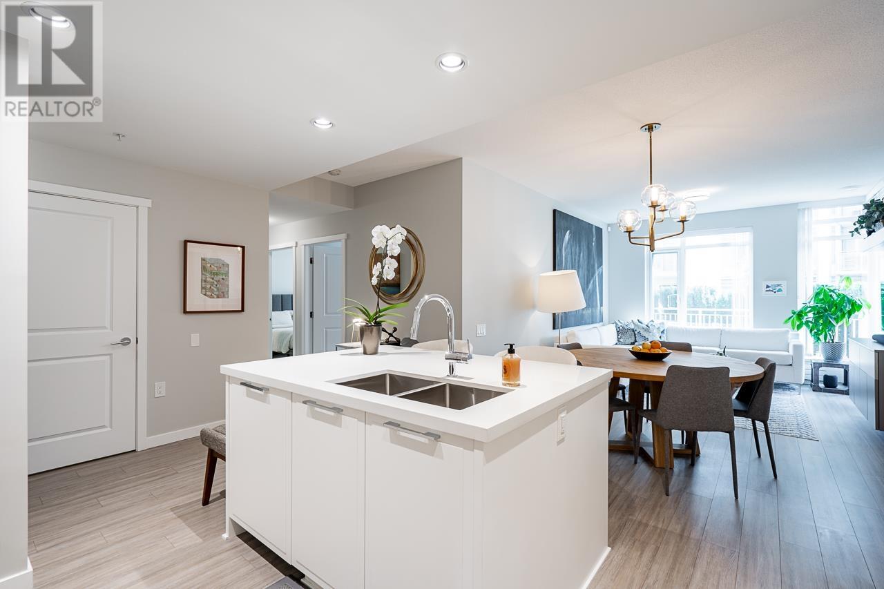 Listing Picture 5 of 40 : 101 3188 RIVERWALK AVENUE, Vancouver / 溫哥華 - 魯藝地產 Yvonne Lu Group - MLS Medallion Club Member