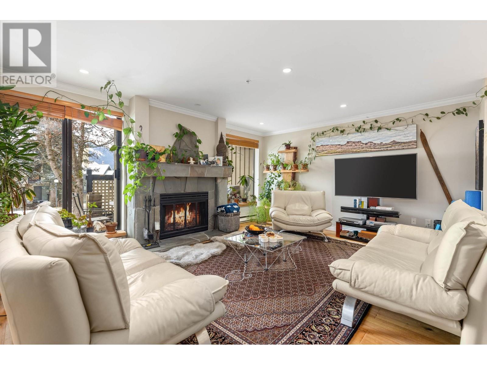 18 4637 Blackcomb Way, Whistler, British Columbia  V8E 0Y6 - Photo 5 - R2976091
