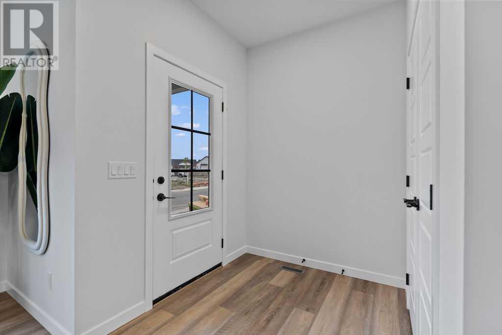 Property at 1037 Reynolds Crescent SW image 5