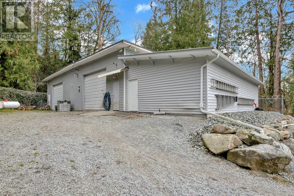 26161 Lougheed Highway, Maple Ridge, British Columbia  V2W 1M3 - Photo 26 - R2975299