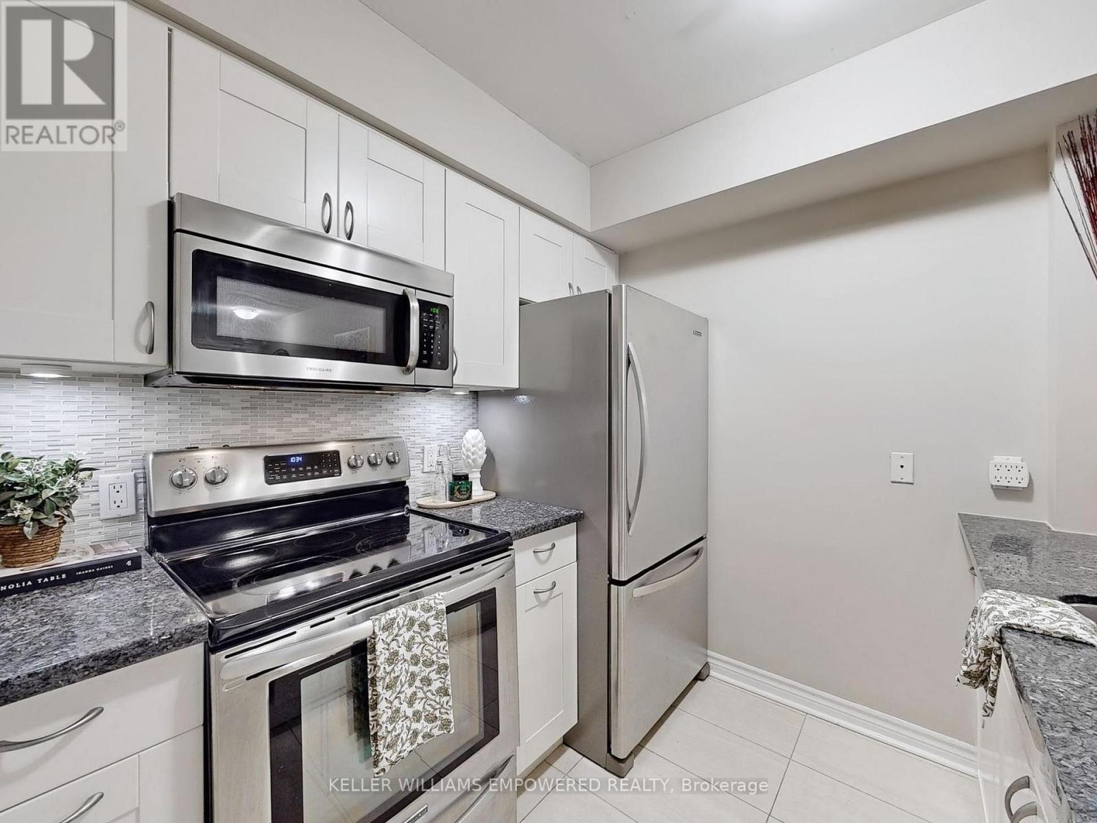 701 - 7 Sudbury Street N, Toronto, Ontario  M6J 3W6 - Photo 15 - C12011590