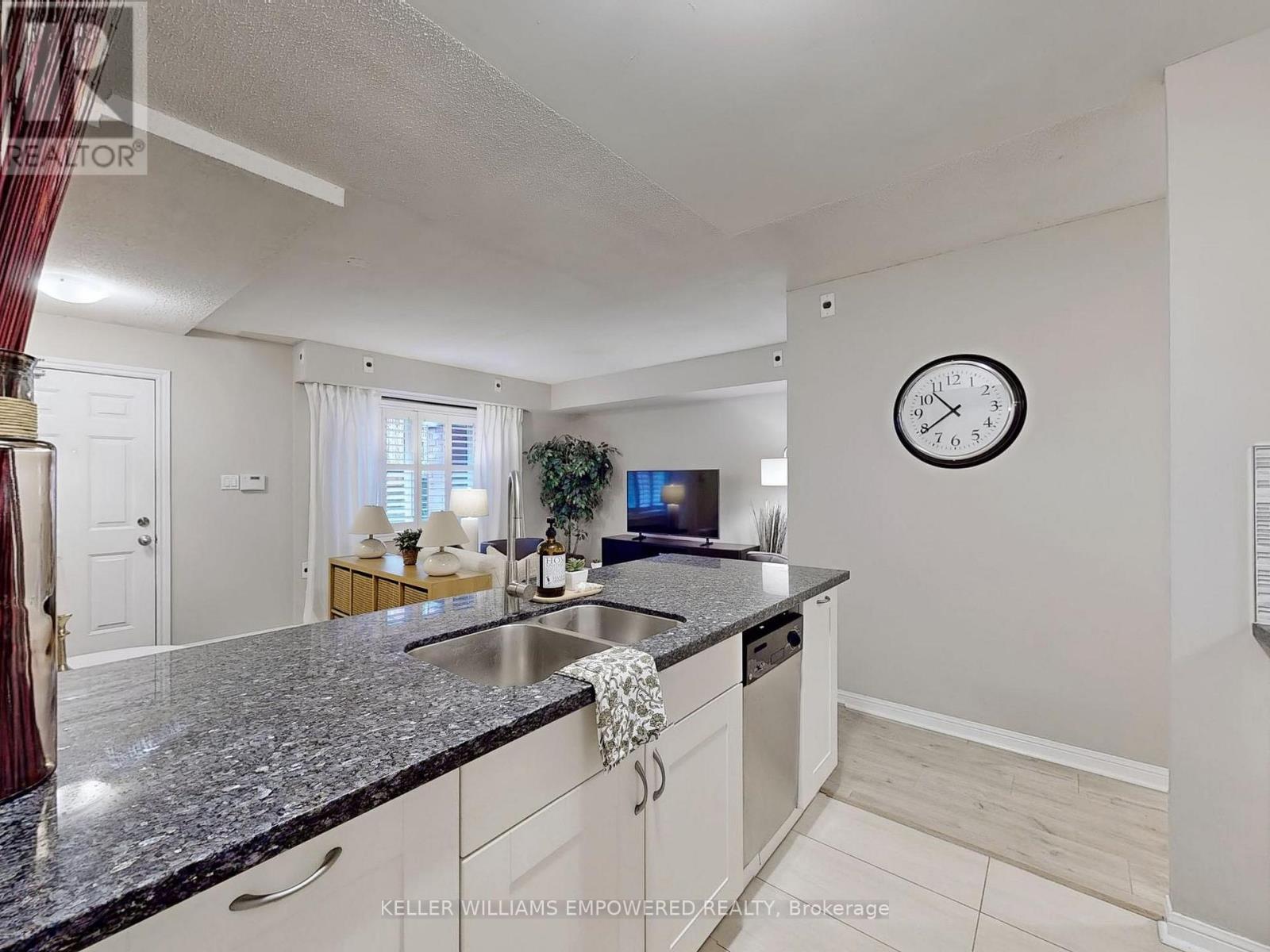 701 - 7 Sudbury Street N, Toronto, Ontario  M6J 3W6 - Photo 16 - C12011590