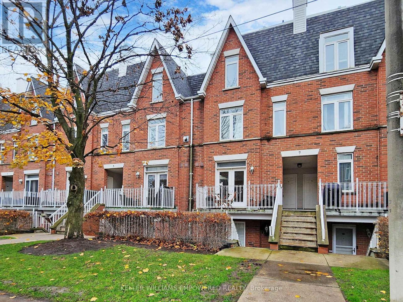 Property at 701 - 7 SUDBURY STREET N image 2