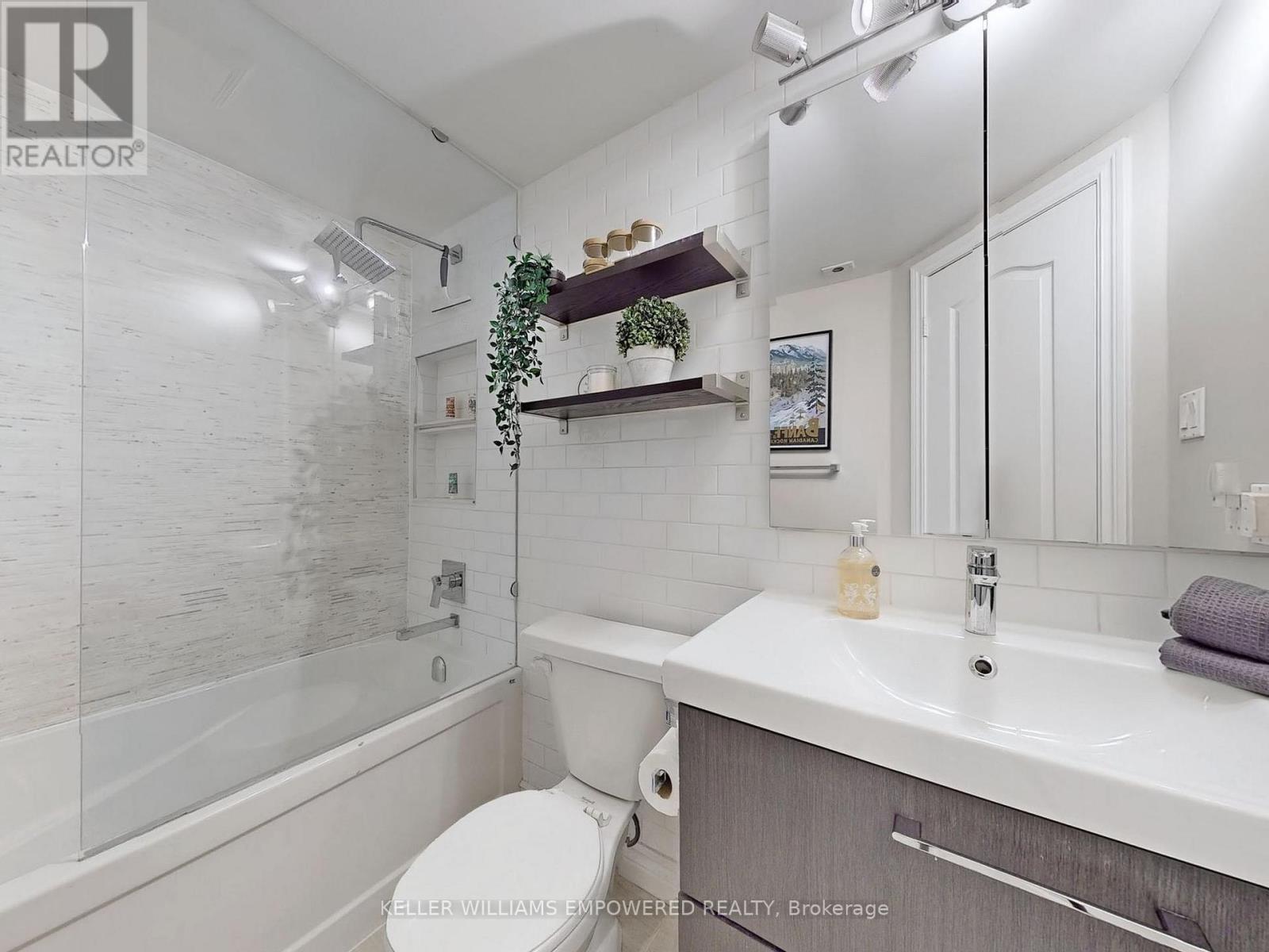 701 - 7 Sudbury Street N, Toronto, Ontario  M6J 3W6 - Photo 28 - C12011590