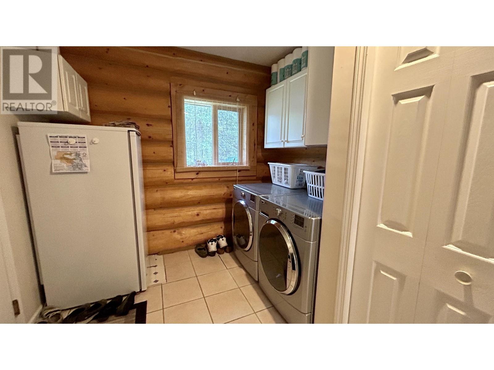 4906 Kitwanga Drive, 108 Mile Ranch, British Columbia  V0K 2Z0 - Photo 11 - R2976081