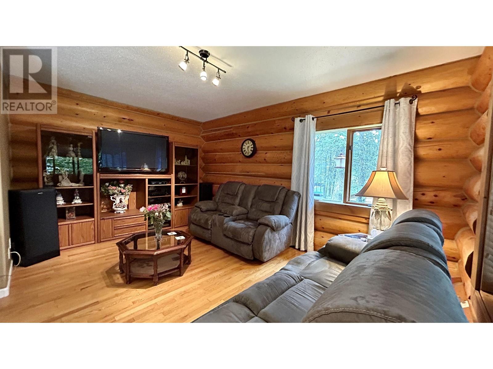 4906 Kitwanga Drive, 108 Mile Ranch, British Columbia  V0K 2Z0 - Photo 8 - R2976081