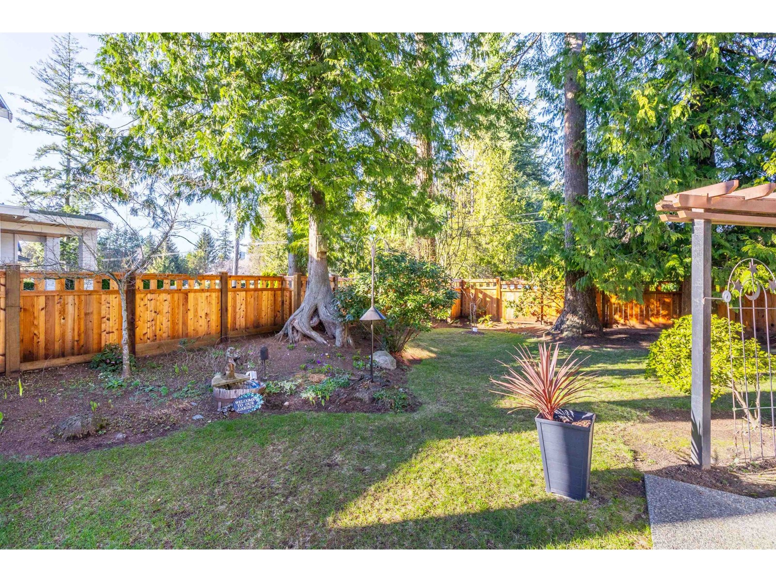 1999 Amble Greene Drive, Surrey, British Columbia  V4A 7J1 - Photo 37 - R2975255