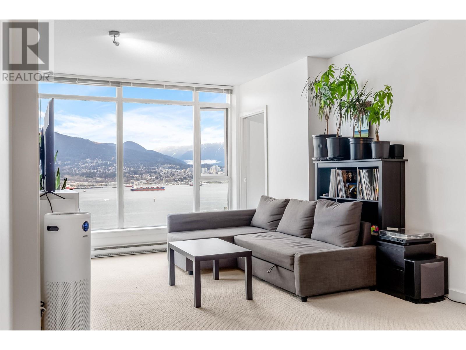 Listing Picture 2 of 20 : 2702 1188 W PENDER STREET, Vancouver / 溫哥華 - 魯藝地產 Yvonne Lu Group - MLS Medallion Club Member