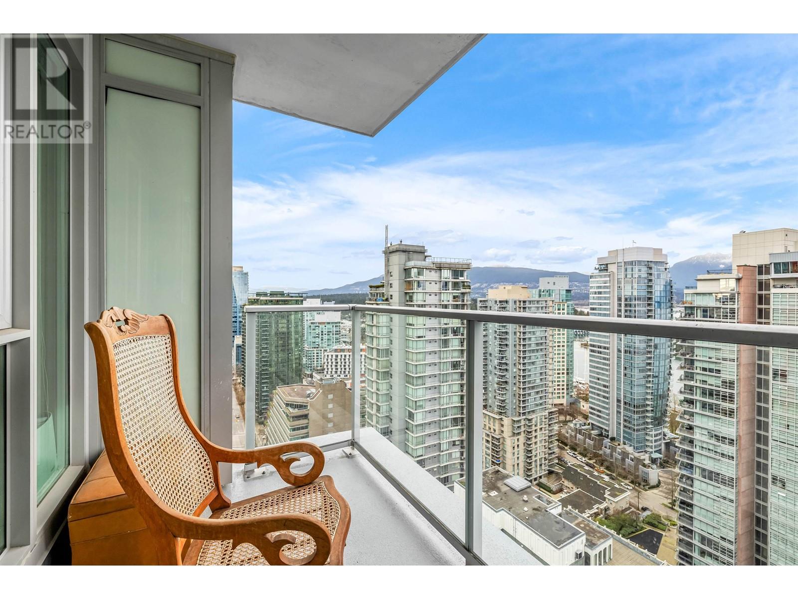 Listing Picture 14 of 20 : 2702 1188 W PENDER STREET, Vancouver / 溫哥華 - 魯藝地產 Yvonne Lu Group - MLS Medallion Club Member