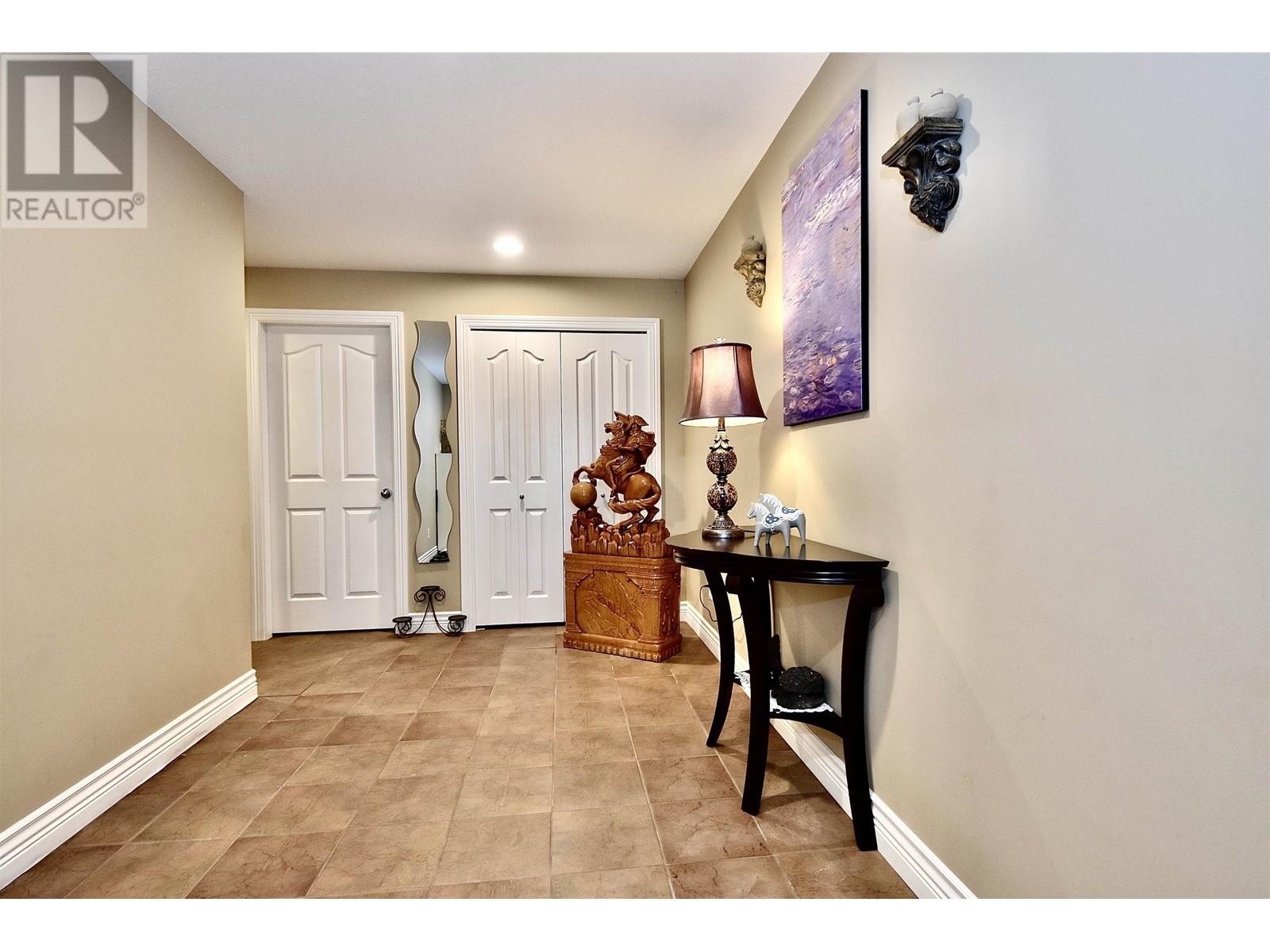 3035 Maplewood Court, Coquitlam, British Columbia  V3E 3P3 - Photo 29 - R2975440