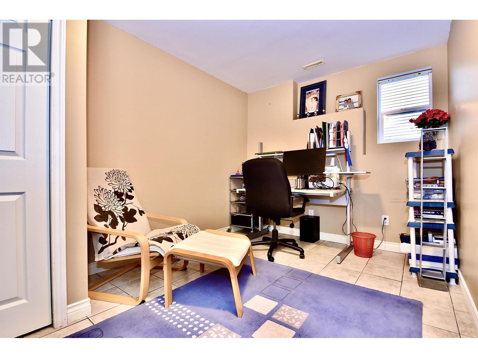 3035 Maplewood Court, Coquitlam, British Columbia  V3E 3P3 - Photo 24 - R2975440