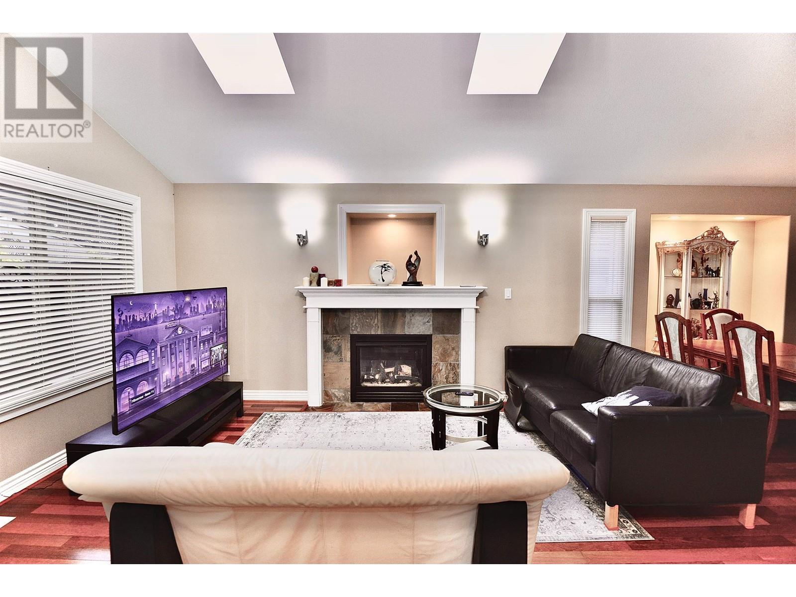 3035 Maplewood Court, Coquitlam, British Columbia  V3E 3P3 - Photo 15 - R2975440