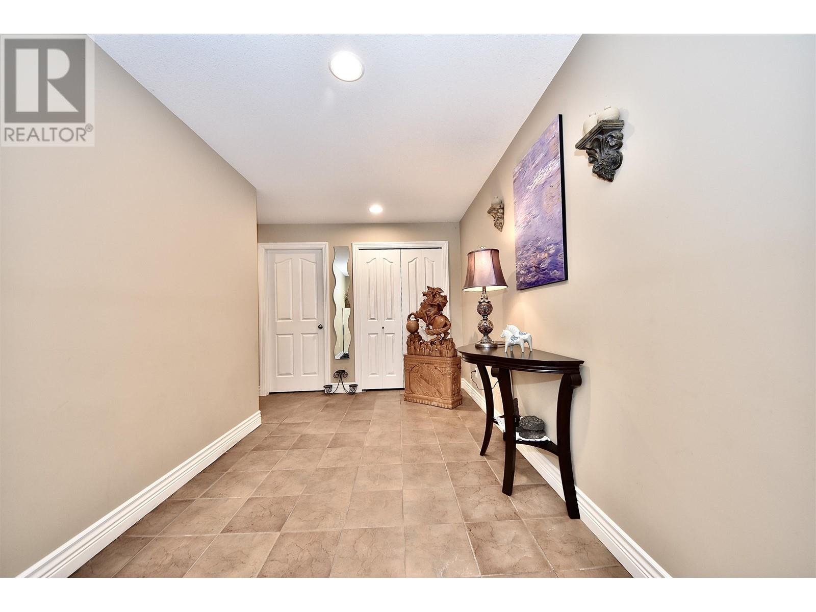 3035 Maplewood Court, Coquitlam, British Columbia  V3E 3P3 - Photo 30 - R2975440