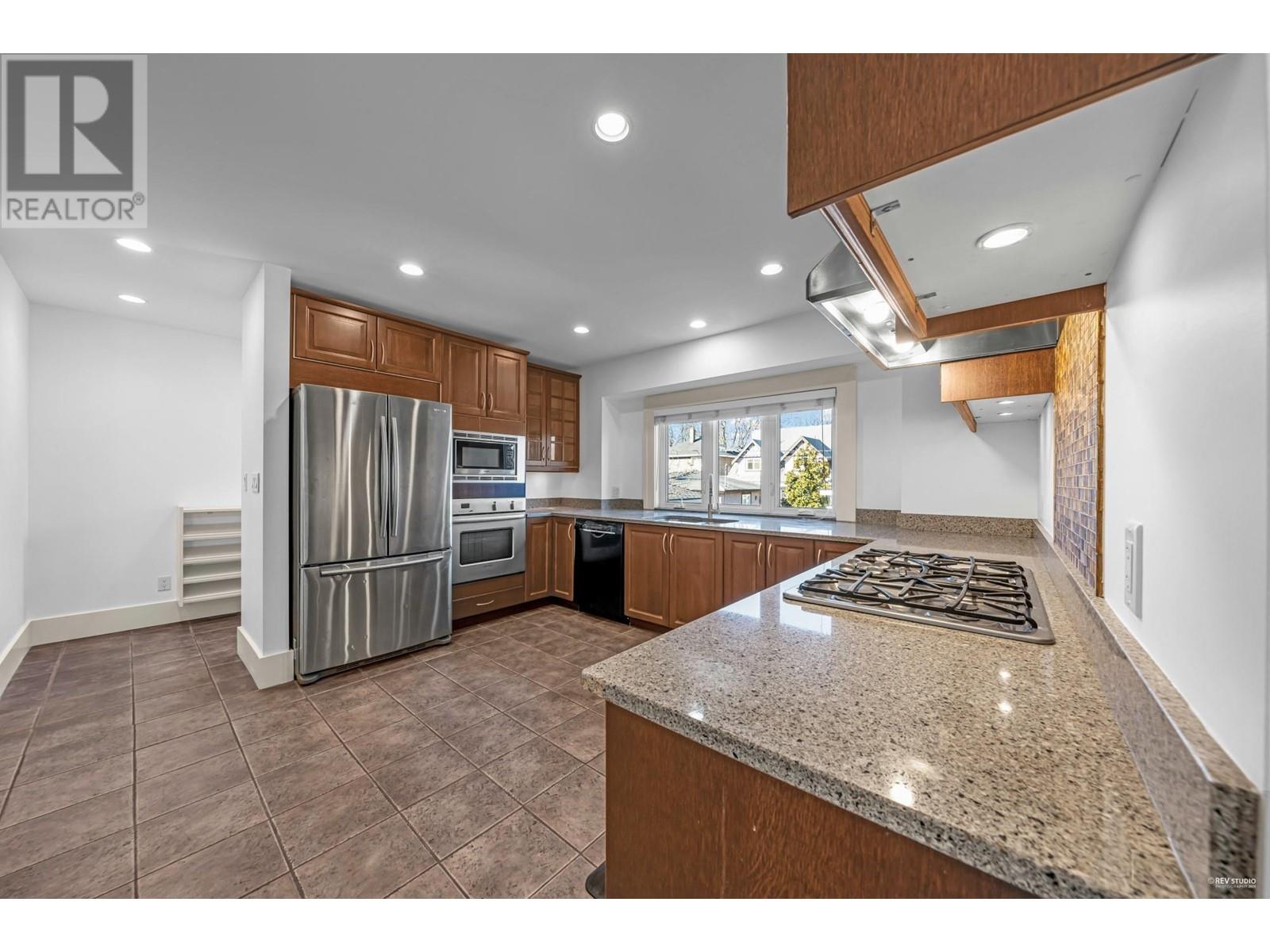 3575 W 20th Avenue, Vancouver, British Columbia  V5S 1E6 - Photo 3 - R2975475