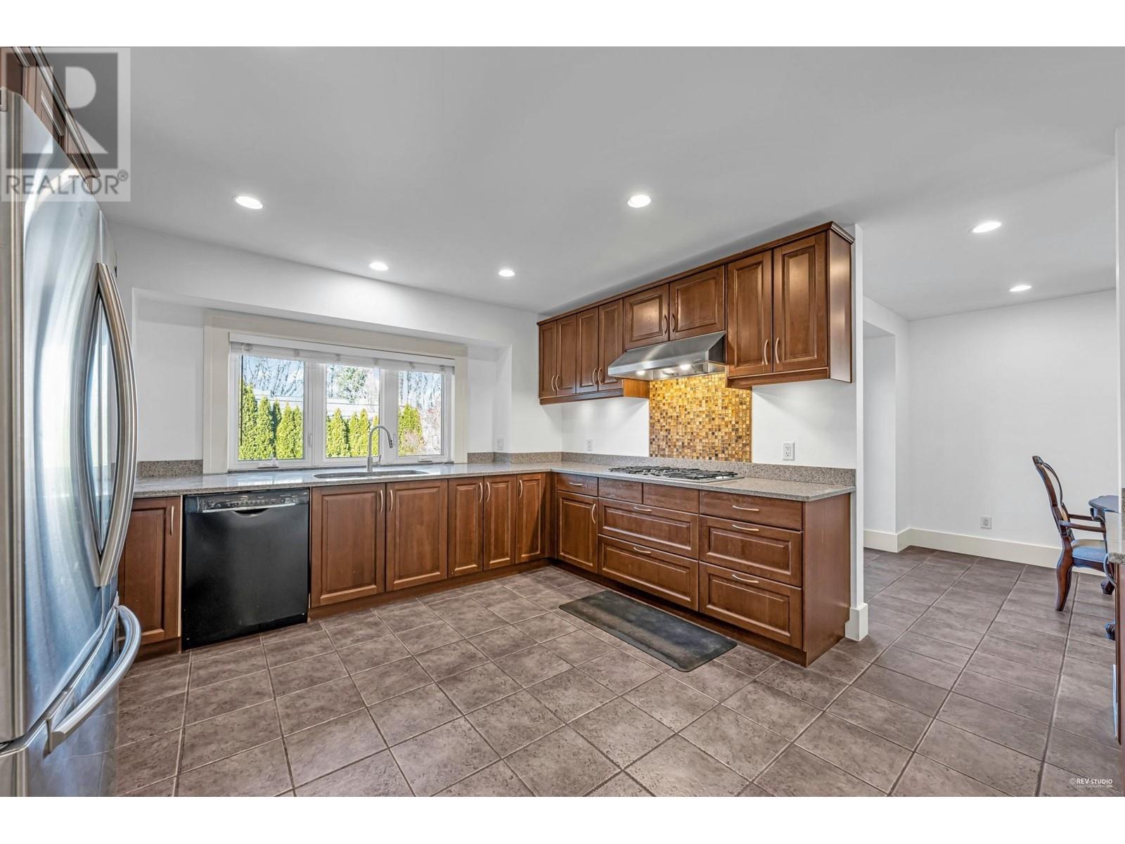 3575 W 20th Avenue, Vancouver, British Columbia  V5S 1E6 - Photo 2 - R2975475