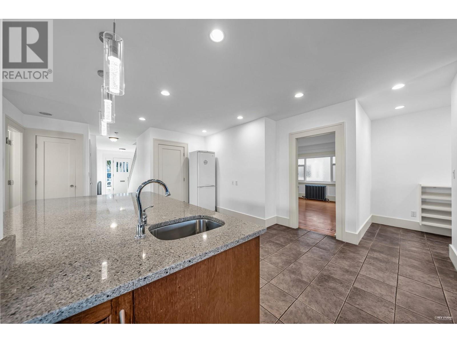 3575 W 20th Avenue, Vancouver, British Columbia  V5S 1E6 - Photo 11 - R2975475