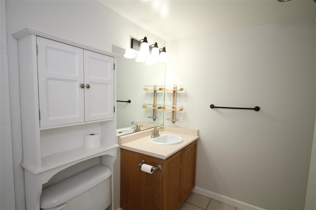 110 10698 151a Street, Surrey, British Columbia  V3R 8T5 - Photo 15 - R2975908