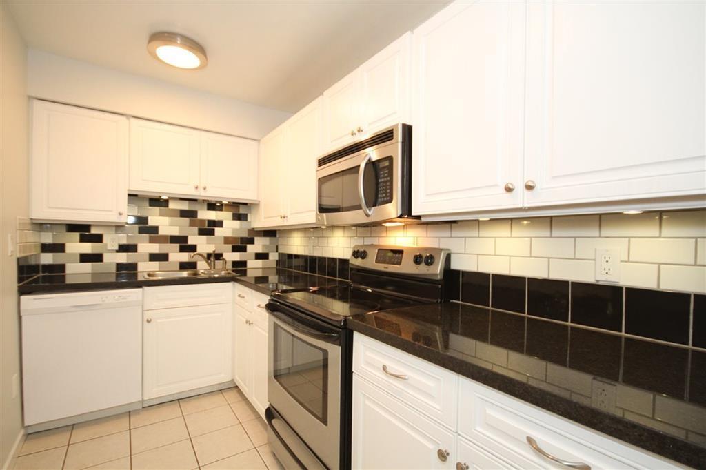 Property at 110 10698 151A STREET image 2