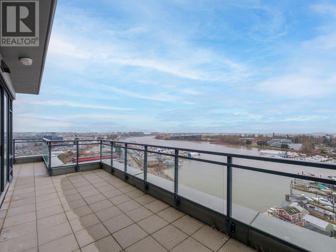 Listing Picture 17 of 26 : 1803 3333 CORVETTE WAY, Richmond / 烈治文 - 魯藝地產 Yvonne Lu Group - MLS Medallion Club Member