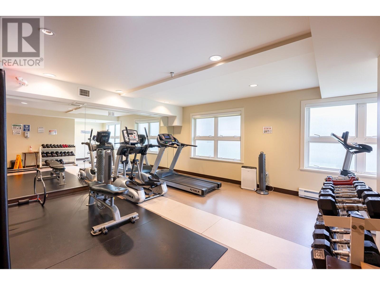 Listing Picture 29 of 32 : 103 5775 IRMIN STREET, Burnaby / 本拿比 - 魯藝地產 Yvonne Lu Group - MLS Medallion Club Member