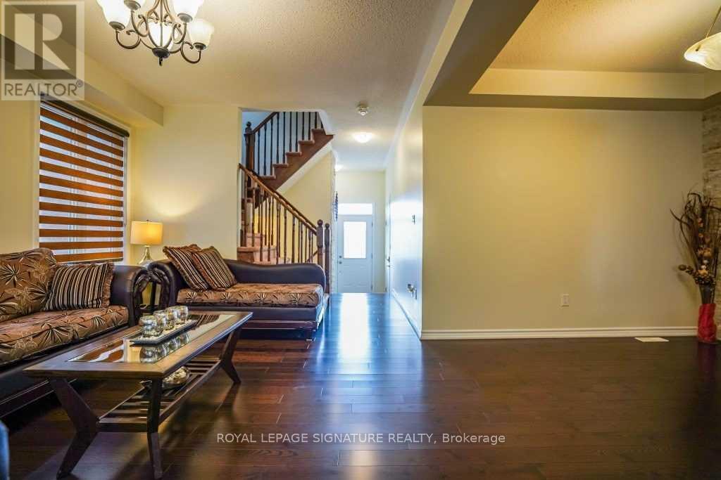 171 Buick Boulevard, Brampton, Ontario  L7A 0Z1 - Photo 6 - W12011663