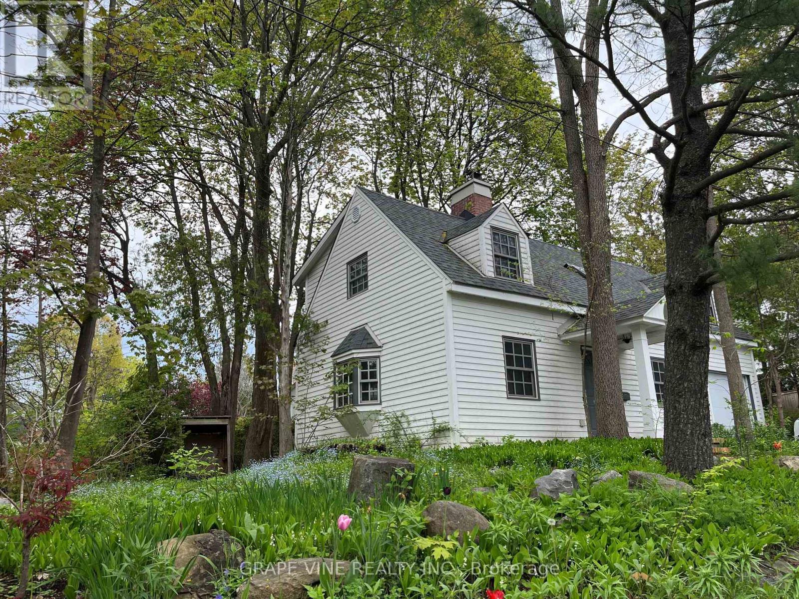 Property at 181 MAPLE LANE image 3