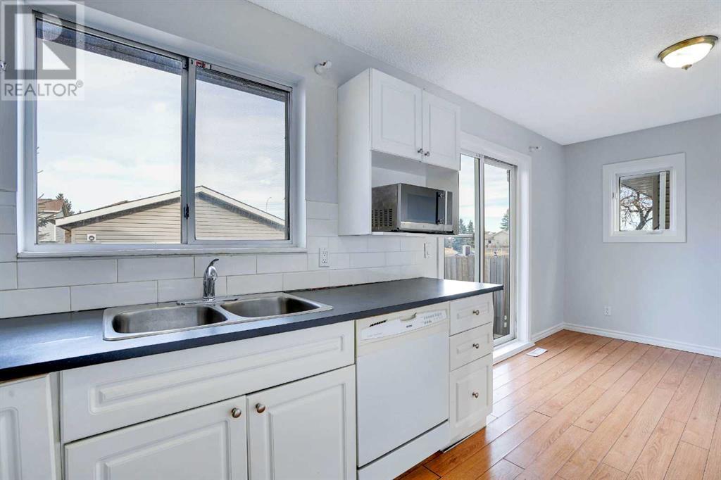 10 Martindale Mews Ne, Calgary, Alberta  T3J 2V5 - Photo 8 - A2198495