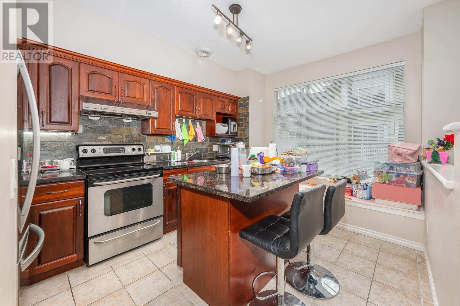 Listing Picture 5 of 25 : 78 6588 BARNARD DRIVE, Richmond / 烈治文 - 魯藝地產 Yvonne Lu Group - MLS Medallion Club Member