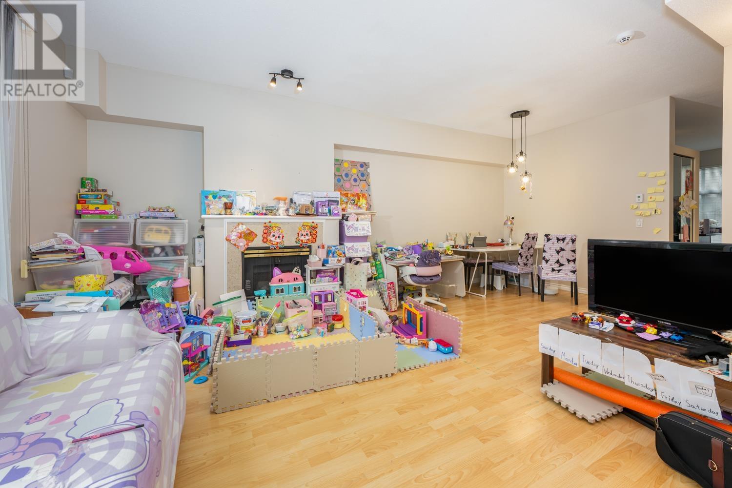 Listing Picture 11 of 25 : 78 6588 BARNARD DRIVE, Richmond / 烈治文 - 魯藝地產 Yvonne Lu Group - MLS Medallion Club Member