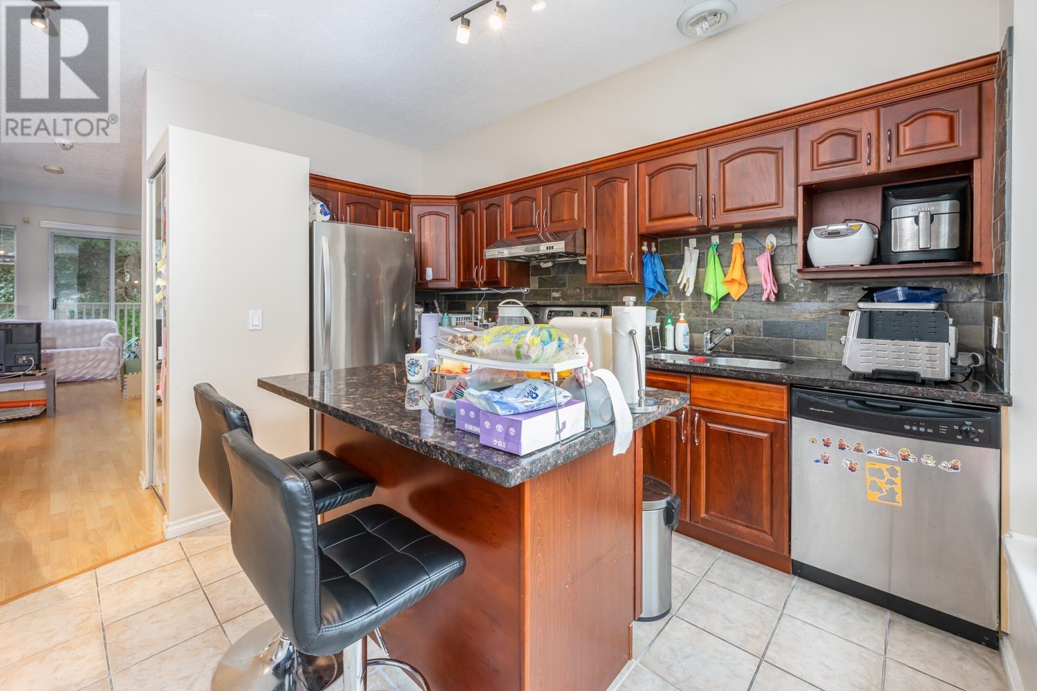 Listing Picture 7 of 25 : 78 6588 BARNARD DRIVE, Richmond / 烈治文 - 魯藝地產 Yvonne Lu Group - MLS Medallion Club Member