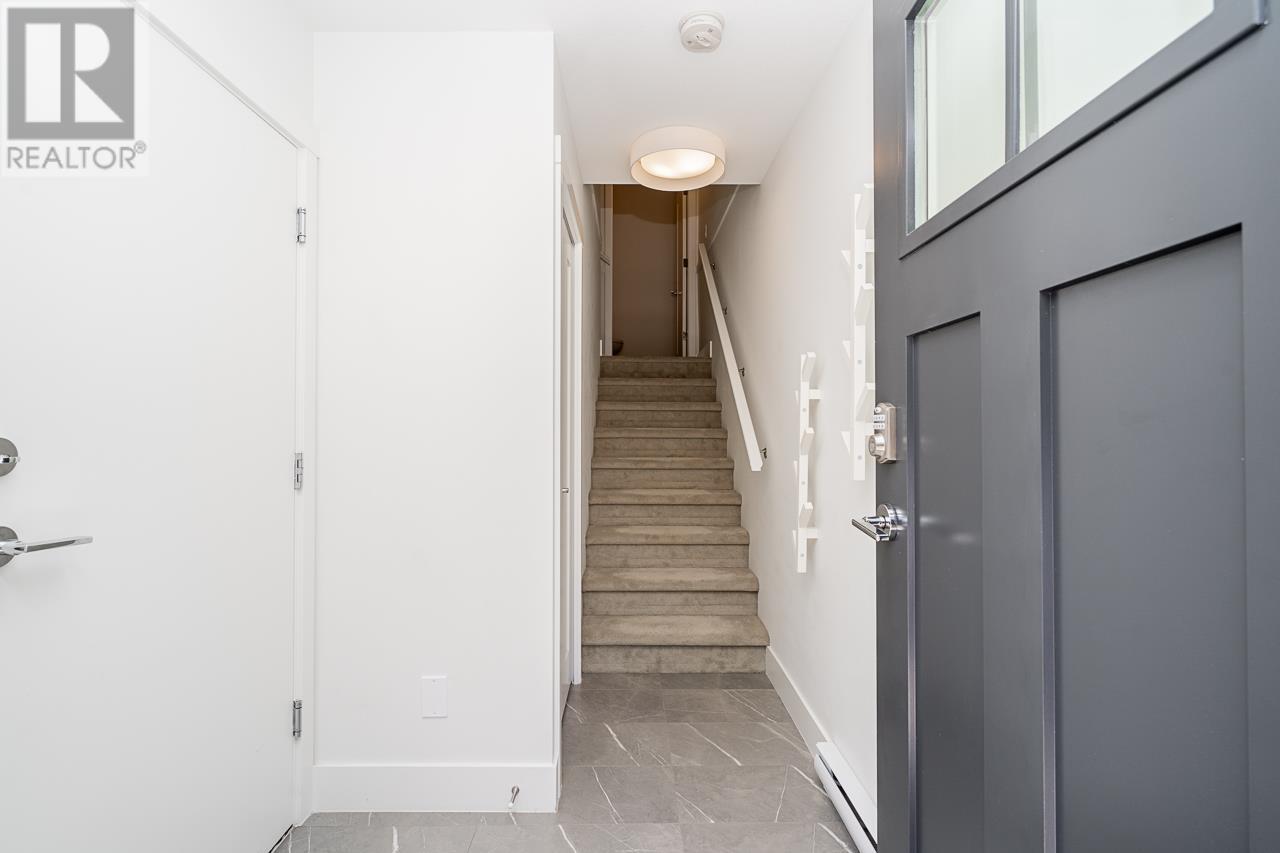 70 24076 112 Avenue, Maple Ridge, British Columbia  V2W 0K2 - Photo 2 - R2976119