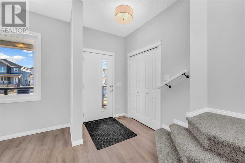 Property at 619 Wolf Willow Drive SE image 4