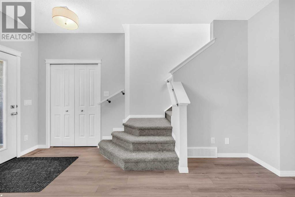 Property at 619 Wolf Willow Drive SE image 5