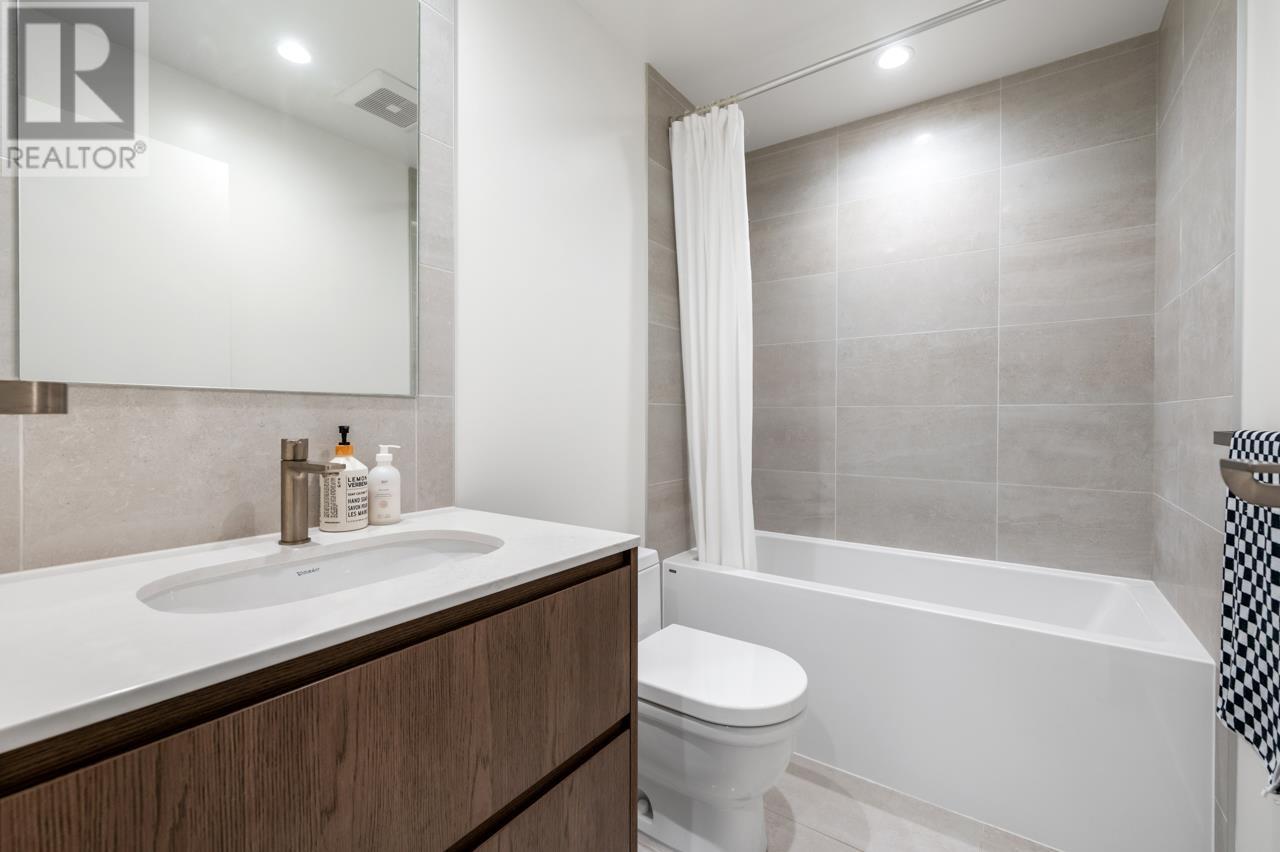 Listing Picture 17 of 32 : 606 6855 PEARSON WAY, Richmond / 烈治文 - 魯藝地產 Yvonne Lu Group - MLS Medallion Club Member